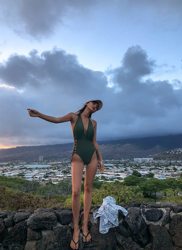 Deep V露背顯瘦修腰連身Swimsuit泳衣